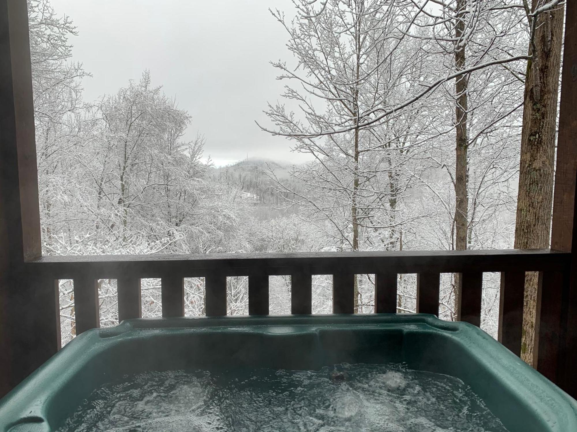 Black Bear Cove Gatlinburg Exterior photo